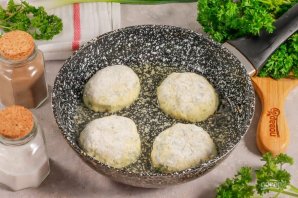 Сырники с сыром "Сулугуни" и зеленью