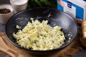 Тарталетки со шпротами и сливочным сыром Тарталетки со шпротами и сливочным сыром