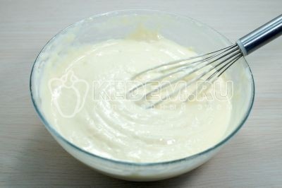 Торт «Новинка» со сметанным кремом Торт «Новинка» со сметанным кремом