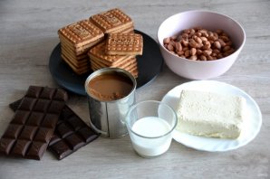 Торт "Сникерс" из печенья без выпечки