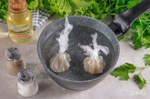 Тост с авокадо, соленой семгой и яйцом пашот