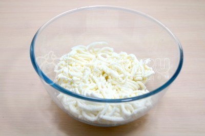 Творожная запеканка с овсяными хлопьями и свежими ягодами