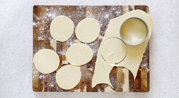 Вареники с вишней и абрикосами, пошаговый рецепт с фото Вареники с вишней и абрикосами, пошаговый рецепт с фото