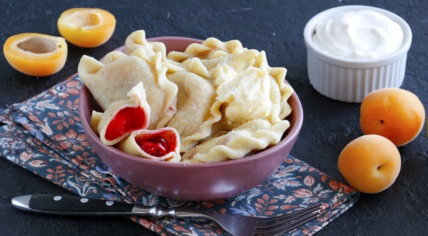 Вареники с вишней и абрикосами, пошаговый рецепт с фото Вареники с вишней и абрикосами, пошаговый рецепт с фото