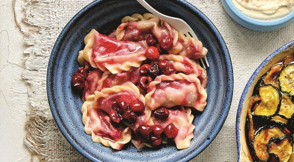 Вареники с вишней, пошаговый рецепт с фото Вареники с вишней, пошаговый рецепт с фото