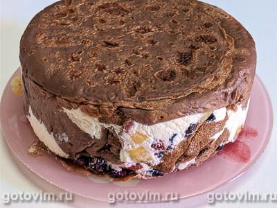 Блинный торт с ягодами и сметаной на желатине