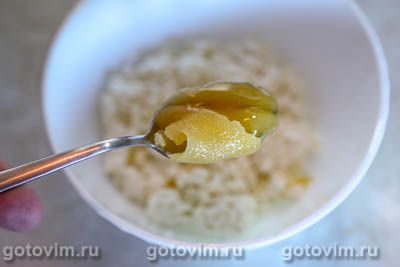 Десерт из персиков, запеченных с творогом, грецкими орехами и медом Десерт из персиков, запеченных с творогом, грецкими орехами и медом