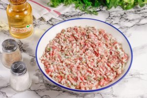 Долма с мятным соусом