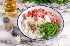 Долма с мятным соусом