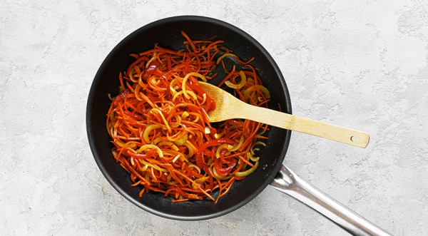 Фунчоза с курицей и овощами в соевом соусе, пошаговый рецепт с фото