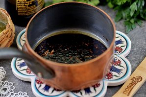 Холодная закуска из куриных сердечек в чесночно-соевом соусе Холодная закуска из куриных сердечек в чесночно-соевом соусе