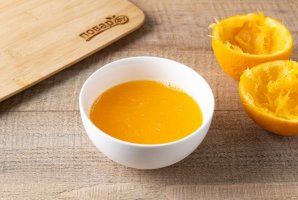 Яблочно-банановый смузи с апельсином и морковью Яблочно-банановый смузи с апельсином и морковью