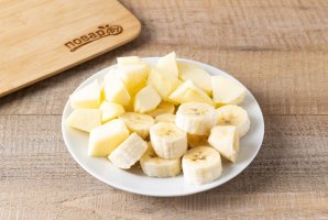 Яблочно-банановый смузи с апельсином и морковью Яблочно-банановый смузи с апельсином и морковью