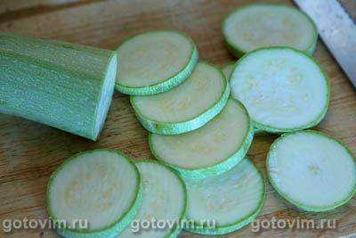 Кабачки запеченные с грецкими орехами и сыром