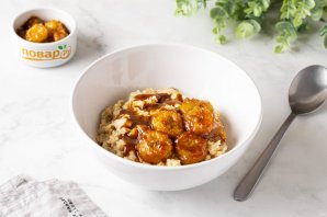 Карамельная овсяная каша на молоке с бананом Карамельная овсяная каша на молоке с бананом