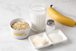 Карамельная овсяная каша на молоке с бананом Карамельная овсяная каша на молоке с бананом