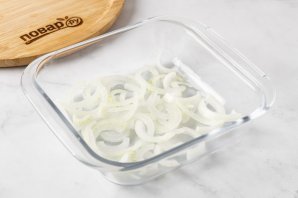 Картофель запечённый в вине и овощном бульоне