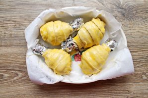 Куриная голень в слоеном тесте