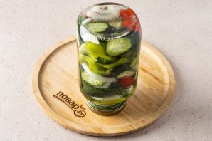 Маринованное овощное ассорти