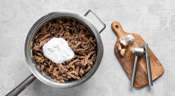 Мягкая говяжья печень на сковороде, пошаговый рецепт с фото Мягкая говяжья печень на сковороде, пошаговый рецепт с фото