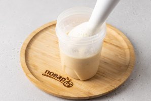 Молочный коктейль с бананом, мёдом и овсяными хлопьями