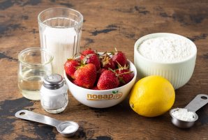 Насыпной пирог с клубникой Насыпной пирог с клубникой