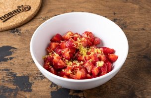 Насыпной пирог с клубникой Насыпной пирог с клубникой