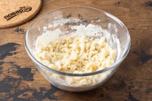 Насыпной пирог с клубникой Насыпной пирог с клубникой