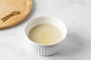 Оладьи с малиной и лимоном