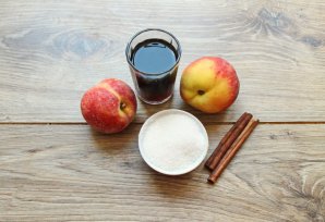 Персики в красном вине