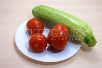 Пицца с кабачками и курицей Пицца с кабачками и курицей