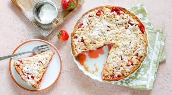 Пирог с замороженной клубникой, пошаговый рецепт с фото Пирог с замороженной клубникой, пошаговый рецепт с фото