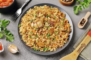 Плов с булгуром и жареной вермишелью