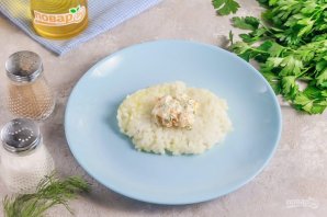 Рисовые шарики с креветками и творожным сыром