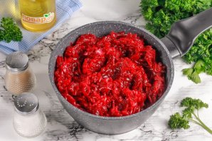 Салат из свеклы с чесноком на зиму