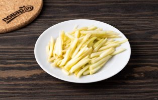 Салат с морковью, яблоком и грецкими орехами