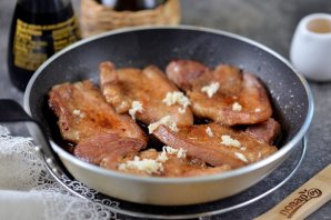 Сало по-китайски в соевом соусе Сало по-китайски в соевом соусе
