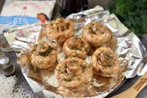 Шампиньоны запечённые с майонезом и пряностями