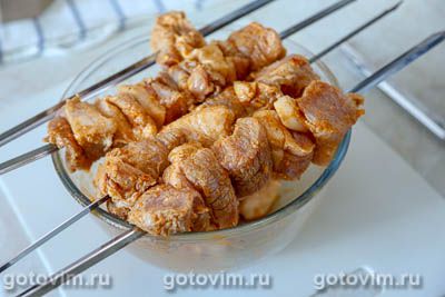 Шашлык из свинины в маринаде из лимона с паприкой