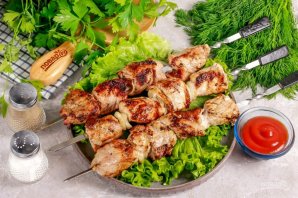 Шашлык из свиной шеи с луком