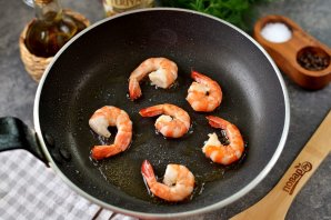 Соба с креветками и соусом "Терияки"