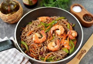 Соба с креветками и соусом "Терияки"