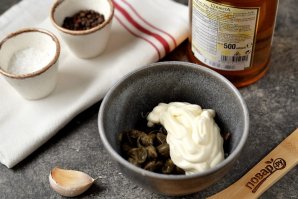 Соус "Цезарь" с анчоусами Соус "Цезарь" с анчоусами