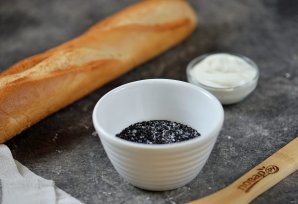 Сухарики с маком и кунжутными семечками