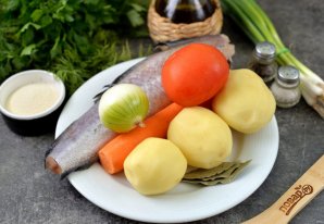 Суп из минтая с манкой и зелёным луком Суп из минтая с манкой и зелёным луком