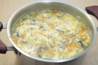 Суп с шампиньонами и сыром