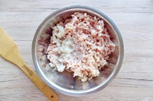 Тефтели в сметанно-томатном соусе в духовке