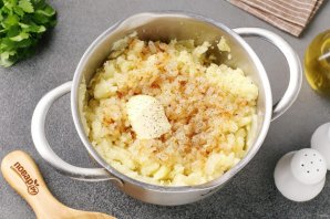 Вареники с жареным луком