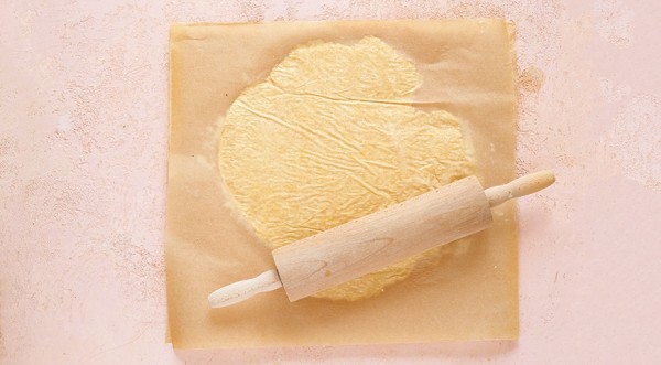 Вкусные сладкие булочки с вишней, пошаговый рецепт с фото