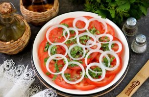 Закуска из помидоров с луком и медом Закуска из помидоров с луком и медом